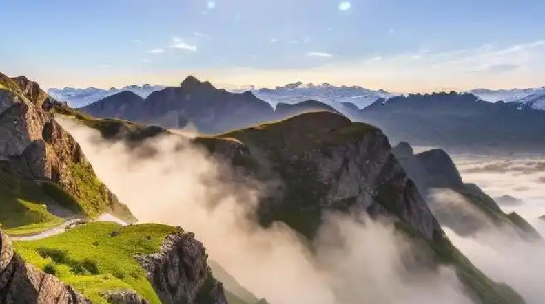 浙江純愛服飾有限公司輪播圖1